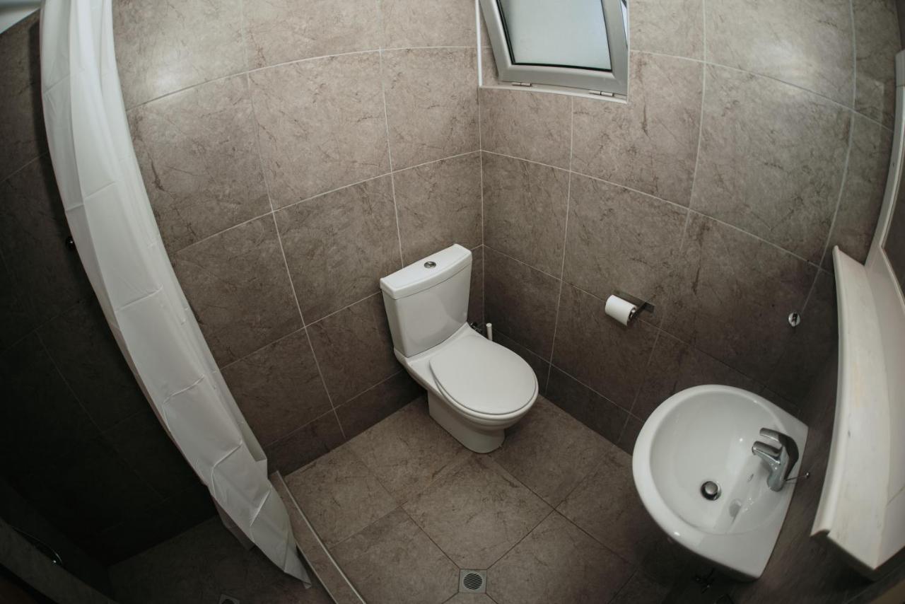 Ovis Hotel Apartments Aya Napa Dış mekan fotoğraf