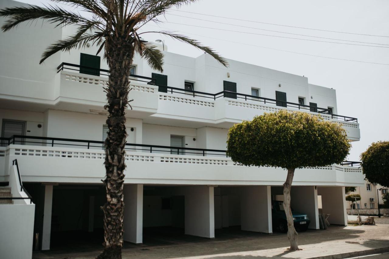 Ovis Hotel Apartments Aya Napa Dış mekan fotoğraf