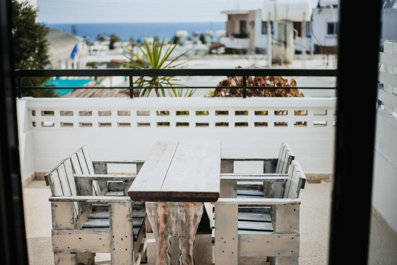 Ovis Hotel Apartments Aya Napa Dış mekan fotoğraf
