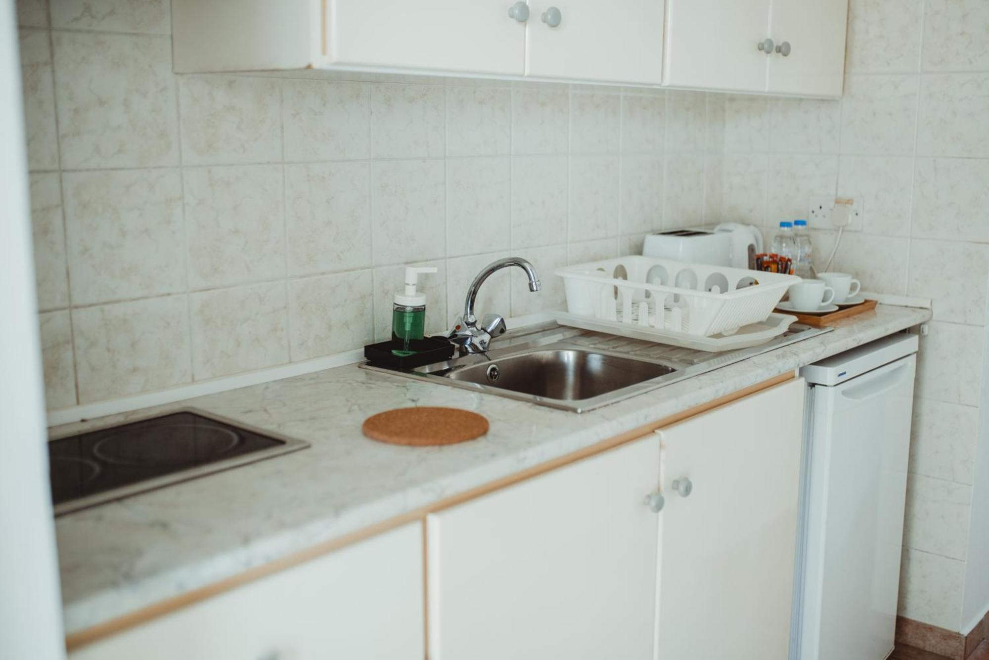 Ovis Hotel Apartments Aya Napa Dış mekan fotoğraf